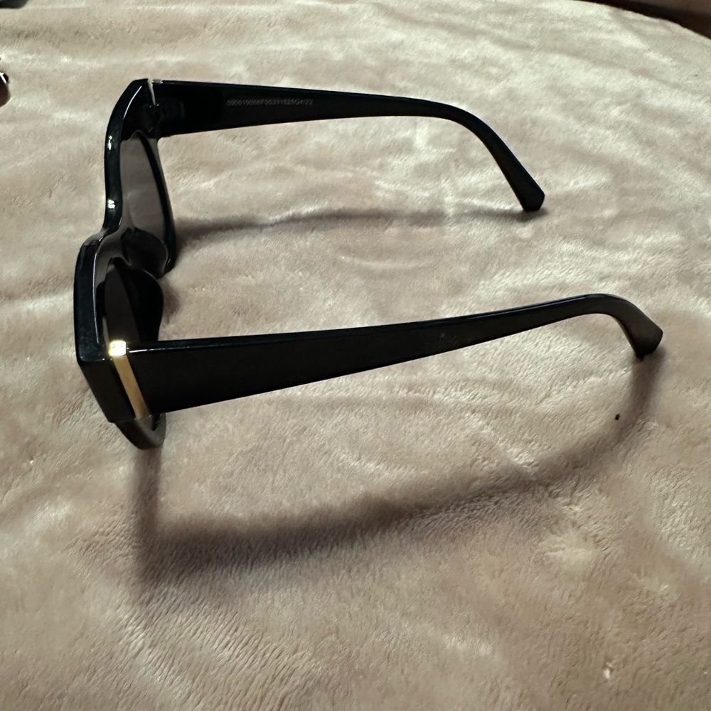 Black sunglasses